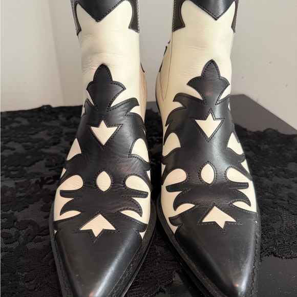 Dolce Vita Black and White western country cowboy Ankle Boots - Picture 2 of 8